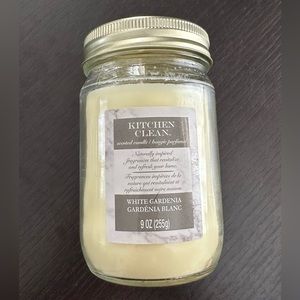 Kitchen Clean White Gardenia Candle